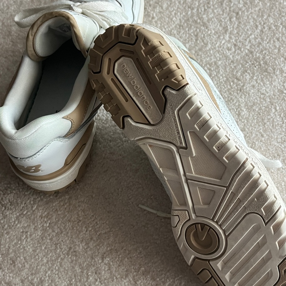 NEW BALANCE 550 BT WHITE & TAN SIZE 8.5 WOMEN SNEAKERS